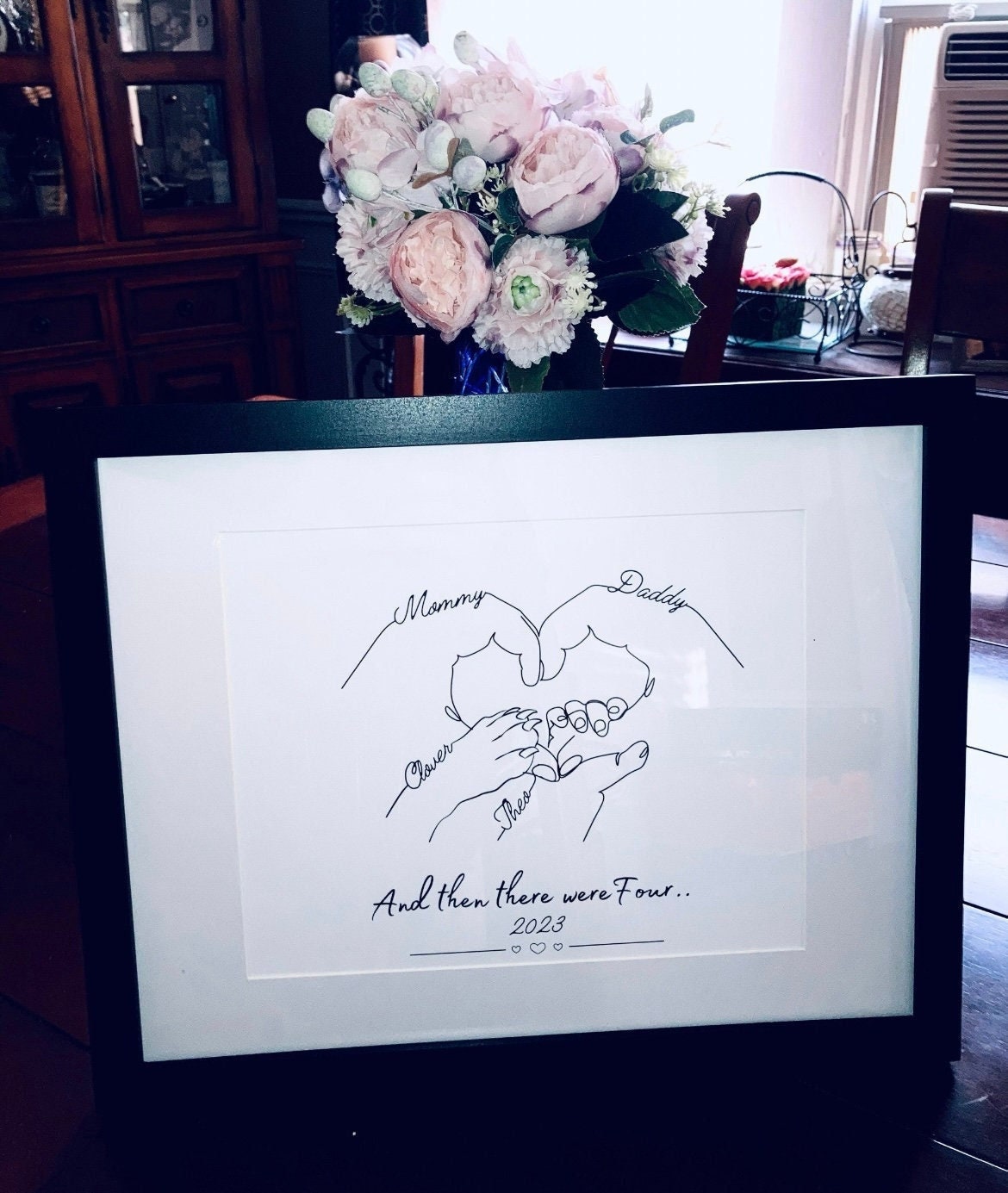 Personalised Family Hands with Dog Paw, Mum Newborn Gift, New Baby Print, New Mummy Daddy Gift, Minimalist Line Art, Birthday Gift for Her